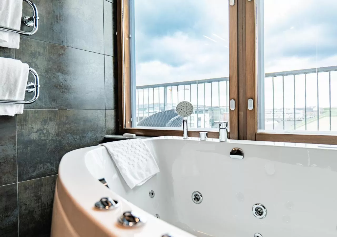 Svit Premium med Jacuzzi ProfilHotels Opera Göteborg